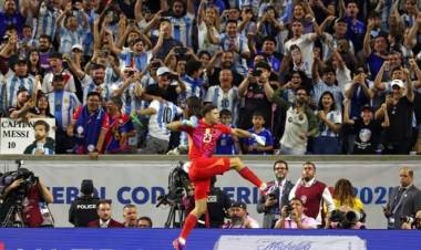 Argentina venció por penales a Ecuador y avanzó a semifinales