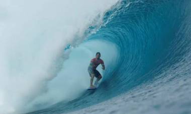 Domó la mejor ola de la historia y quedó retratado en la foto más impactante