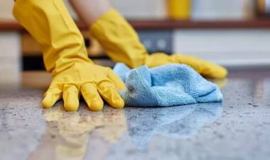 BOLETÍN OFICIAL | Oficializaron el aumento para empleadas domésticas: cuánto cobrarán tras la suba