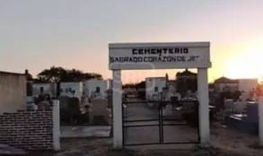 NUEVE DE JULIO | ROBARON URNAS CON CENIZAS EN EL CEMENTERIO