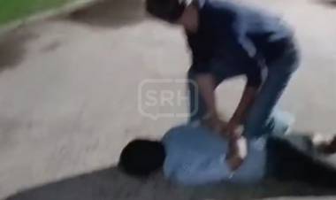 CURUZÚ CUATIÁ | INTENTÓ ROBAR UNA MOTO Y TERMINÓ REDUCIDO POR VECINOS
