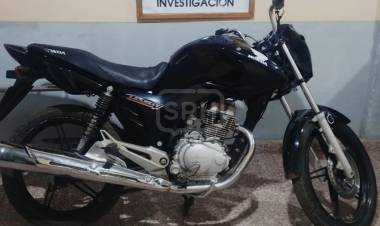 PASO DE LOS LIBRES | ENCONTRARON ABANDONADA UNA MOTO ROBADA Y LA POLICÍA LA RECUPERÓ