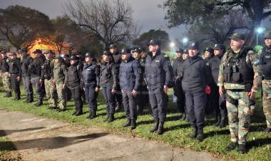 CORRIENTES | INTENSIFICAN LOS CONTROLES Y DEMORAN A VARIAS PERSONAS EN OPERATIVOS POLICIALES