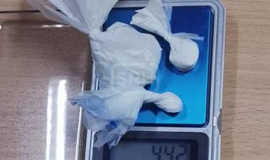 CAYÓ UN DELIVERY CON DOSIS DE COCAÍNA EN PASO DE LOS LIBRES