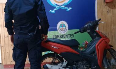 GOYA | RECUPERARON UNA MOTO ROBADA QUE ESTABA OCULTA ENTRE MALEZAS