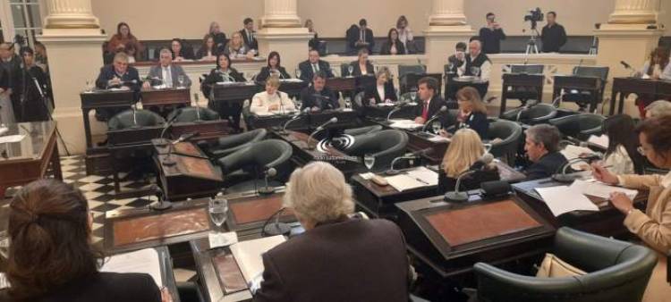 Tenso cruce en la sesión de diputados por el caso Loan Peña