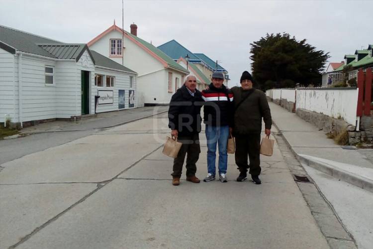 2 DE ABRIL | LAS FOTOS DE MALVINAS... PAISAJES DE LA GUERRA.
