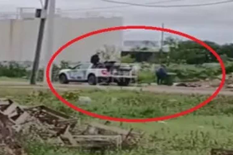 CORRIENTES | POLICÍAS TIRANDO BASURA: ESCÁNDALO EN EL EXHIPÓDROMO