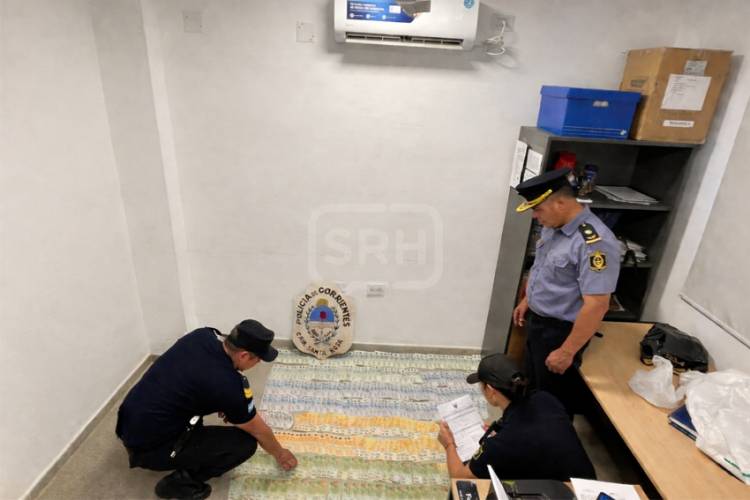 SANTA ROSA | ROBAN UN COMERCIO, PERO RECUPERAN EL DINERO Y DEMORAN A UN MENOR