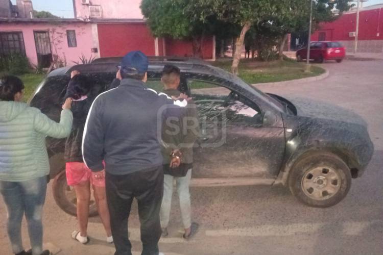 CORRIENTES | RECUPERAN CAMIONETA ROBADA Y DEMORAN A DOS PERSONAS