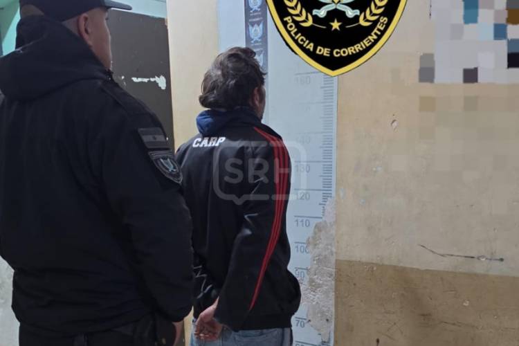 CORRIENTES | LO PARARON EN LA CALLE Y LLEVABA 18 CARTONES DE CIGARRILLOS EXTRANJEROS