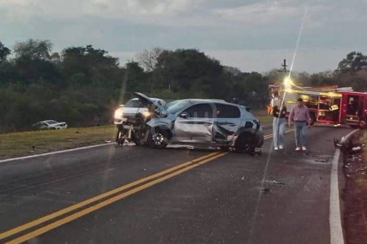 PARAJE SAN ISIDRO | CHOQUE MÚLTIPLE EN RUTA 12: TRES PERSONAS RESULTARON HERIDAS