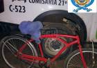 CORRIENTES | VIO A LA POLICÍA, TIRÓ LA BICICLETA Y ESCAPÓ