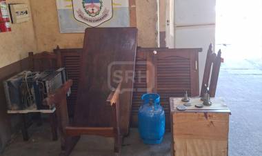 CORRIENTES | ROBARON DE TODO Y LA POLICÍA RECUPERÓ HASTA UNA HELADERA