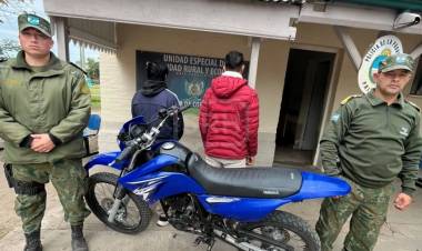 GOYA | PARARON UNA MOTO EN UN CONTROL Y DESCUBRIERON QUE ERA ROBADA