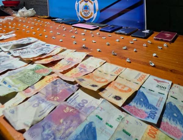 CORRIENTES | CAYERON DOS KIOSCOS DE DROGA Y HAY CUATRO DEMORADOS