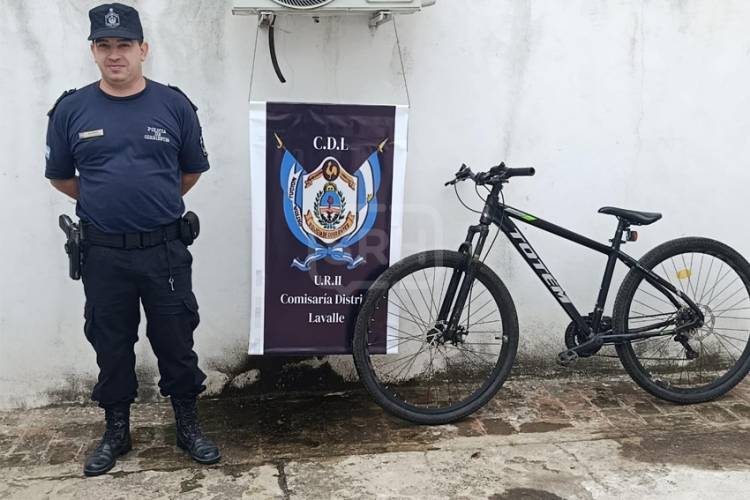 LAVALLE | RECUPERAN UNA BICICLETA ROBADA TRAS RÁPIDO OPERATIVO POLICIAL