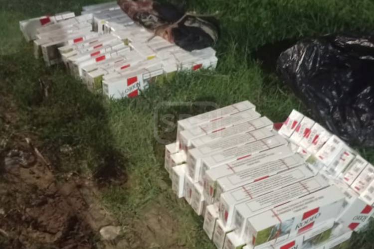 B° ESPERANZA | LOS PARARON CON 800 PAQUETES DE CIGARRILLOS ILEGALES