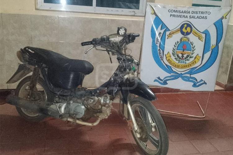 SECUESTRAN MOTO ROBADA DURANTE CONTROL EN SALADAS