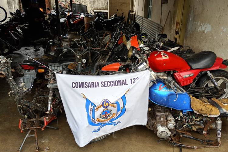 CORRIENTES | ALLANAN DESARMADEROS Y DETIENEN A UN HOMBRE