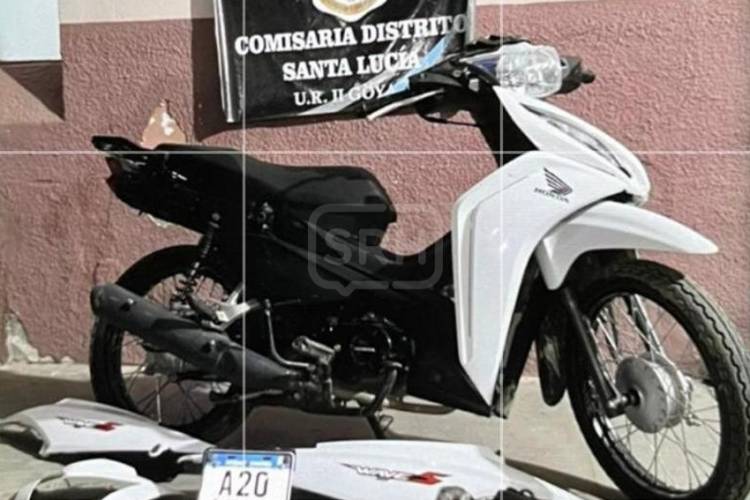 RECUPERAN EN SANTA LUCÍA UNA MOTO ROBADA EN SAN ROQUE