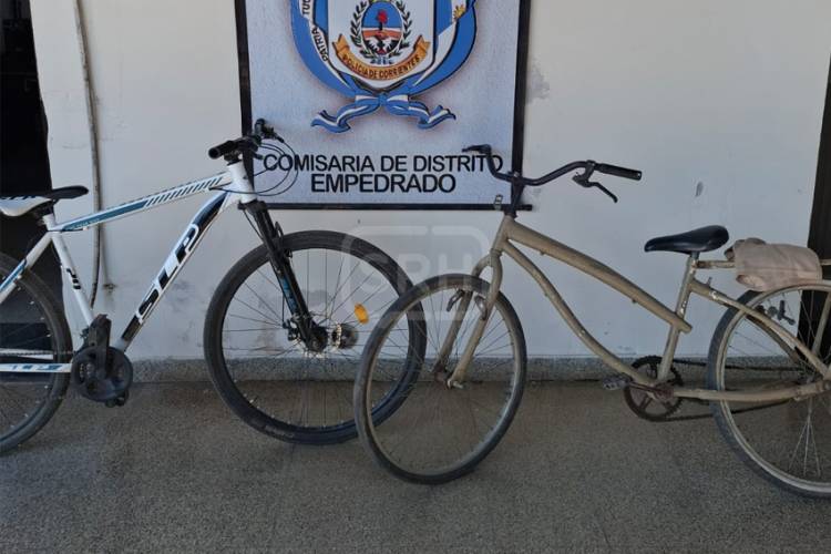 RECUPERARON DOS BICICLETAS ROBADAS EN EMPEDRADO