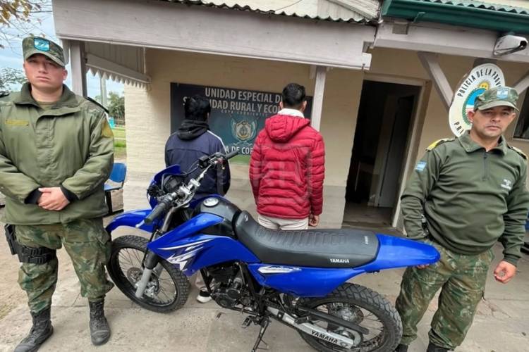 GOYA | PARARON UNA MOTO EN UN CONTROL Y DESCUBRIERON QUE ERA ROBADA