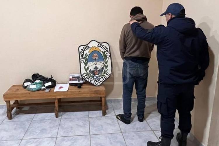 LORETO | ALLANARON POR AMENAZAS Y ENCONTRARON CASI UN KILO DE MARIHUANA